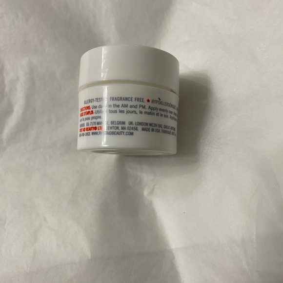 5/$25 💟First Aid Beauty Ultra Repair BarriAIR Cream💟 - Picture 5 of 6